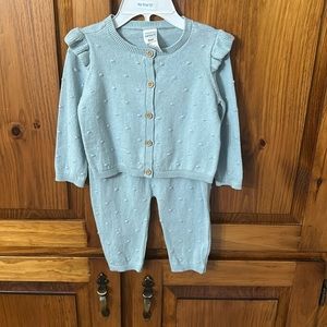 Never worn 9 month Carters shirt and pant set.